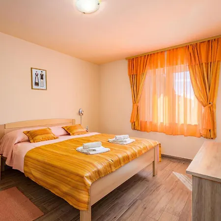 Holiday home Gorgeous In Golubovo With Wifi