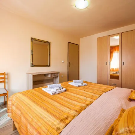 Pet Friendly In Golubovo Сasa de vacaciones Mednjan