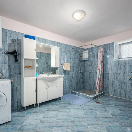 بيت للعطل Pet Friendly In Golubovo Mednjan