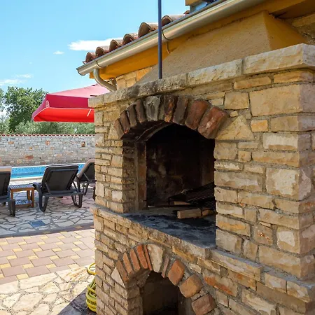 Pet Friendly In Golubovo Mednjan