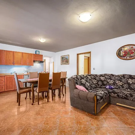 Pet Friendly In Golubovo Сasa de vacaciones